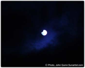 Eclipse solar parcial no dia de Natal de 2000