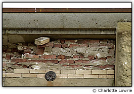 Tijolo perigoso em pr�dio danificado no centro de Seattle