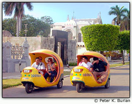T�xis coloridos em uma regi�o do Caribe